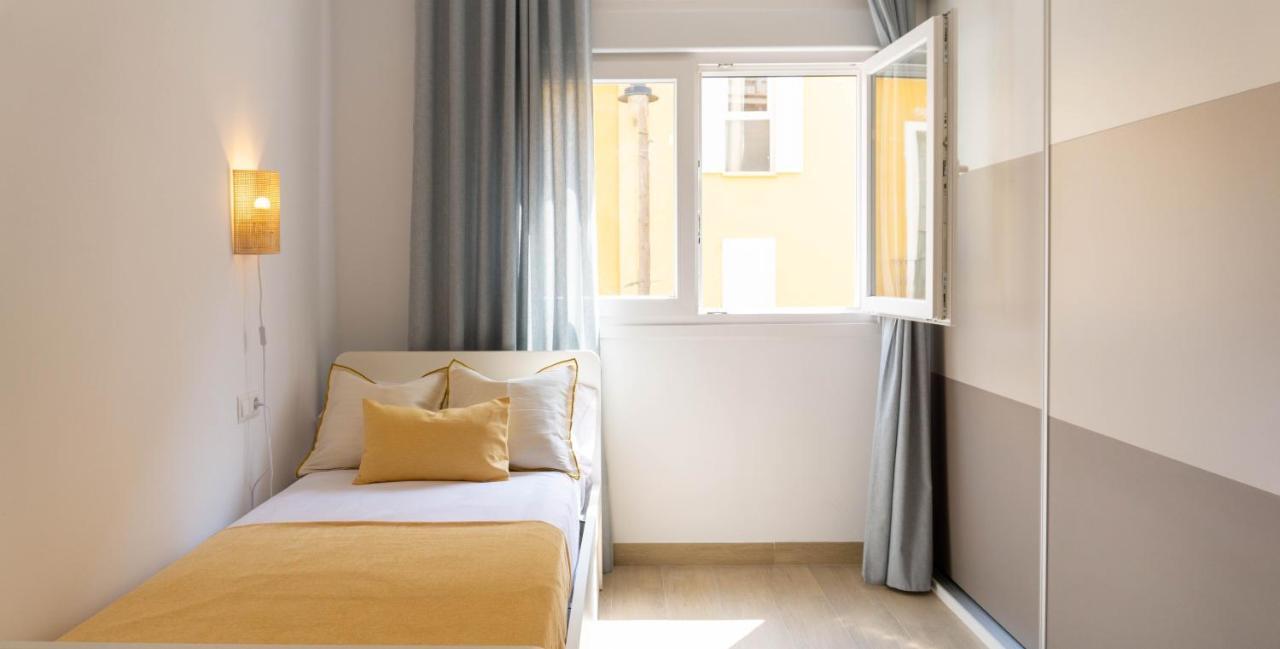 Modern Center Apartment *